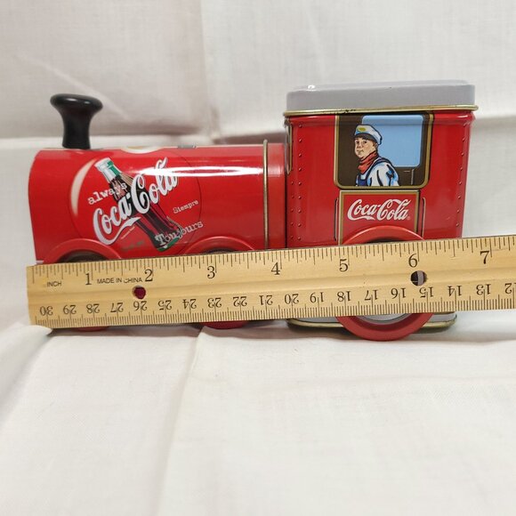 Pair of Vintage Coca-Cola Tin Train Engines - Picture 9 of 15